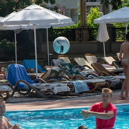 منتجع Helena Park 5*