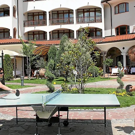 Helena Park ساني بيتش