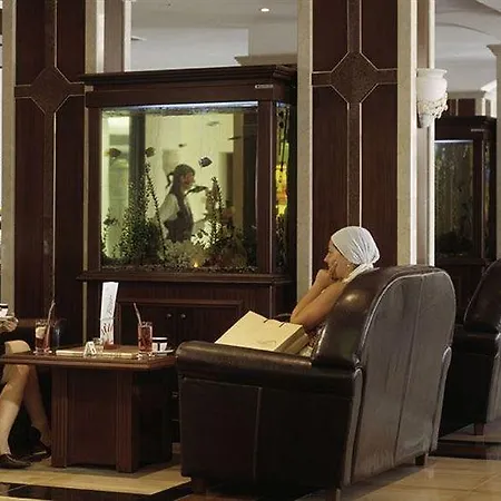 Helena Park ساني بيتش