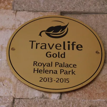 Helena Park ساني بيتش