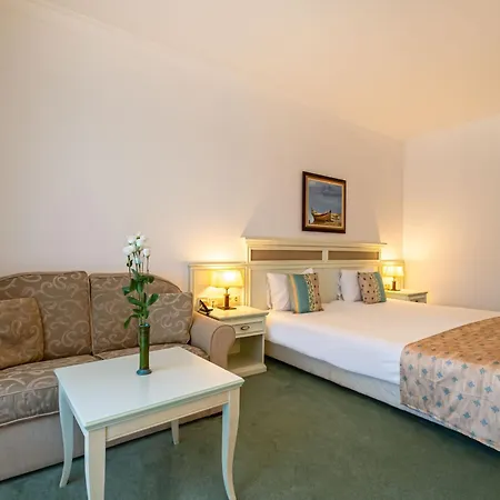 Helena Park Station touristique 5*
