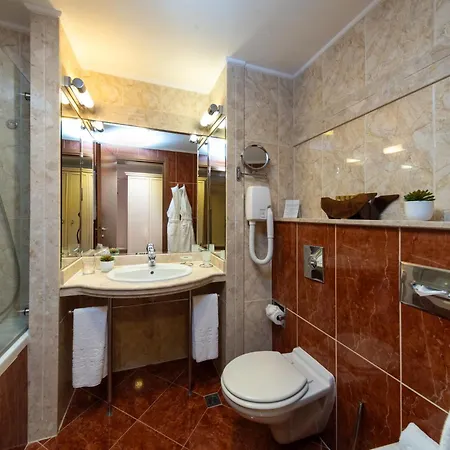 Helena Park 5* ساني بيتش