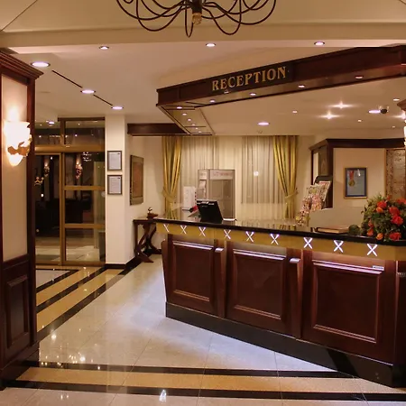 Helena Park 5* ساني بيتش