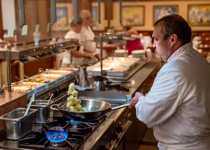 Helena Park 5* Σάνι Μπιτς